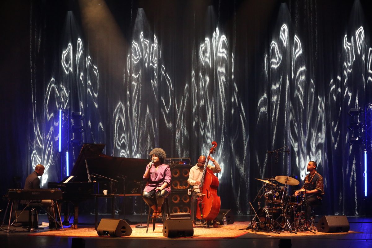 Lea Maria Fries, Christie Dashiell